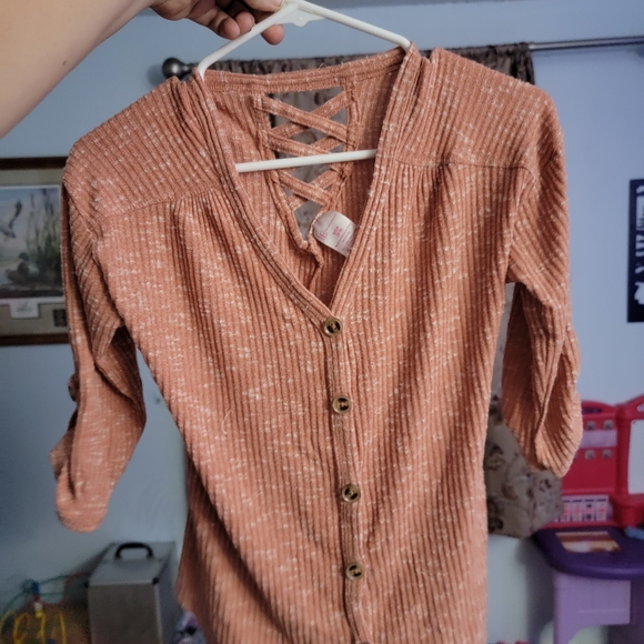 Small/xsmall clothing lot - Picture 3 of 9